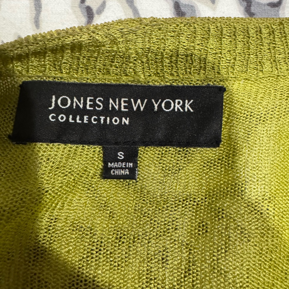 Jones New York pistachio Green Cardigan with Embellishments size S - fits M too - Picture 5 of 12